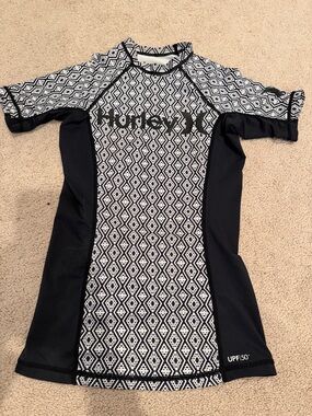 Hurley Black & White Patterned UPF Rash Guard Sz xs
